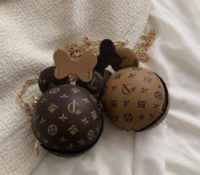 شنطة دائرية شانيل