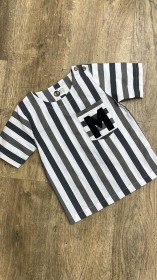 بلوزة مخطط عريض