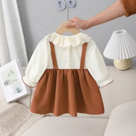 فستان كاراميل دانتيل ع القبة مع شيالات