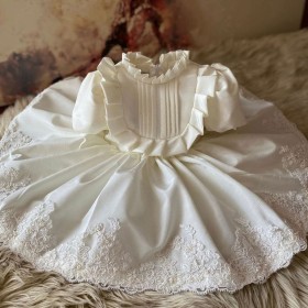 البدلة الفخمة الأوروبية