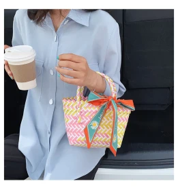 شنطة قش مونس