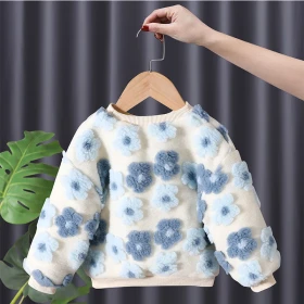 بلوزة مبطنة ورد أزرق